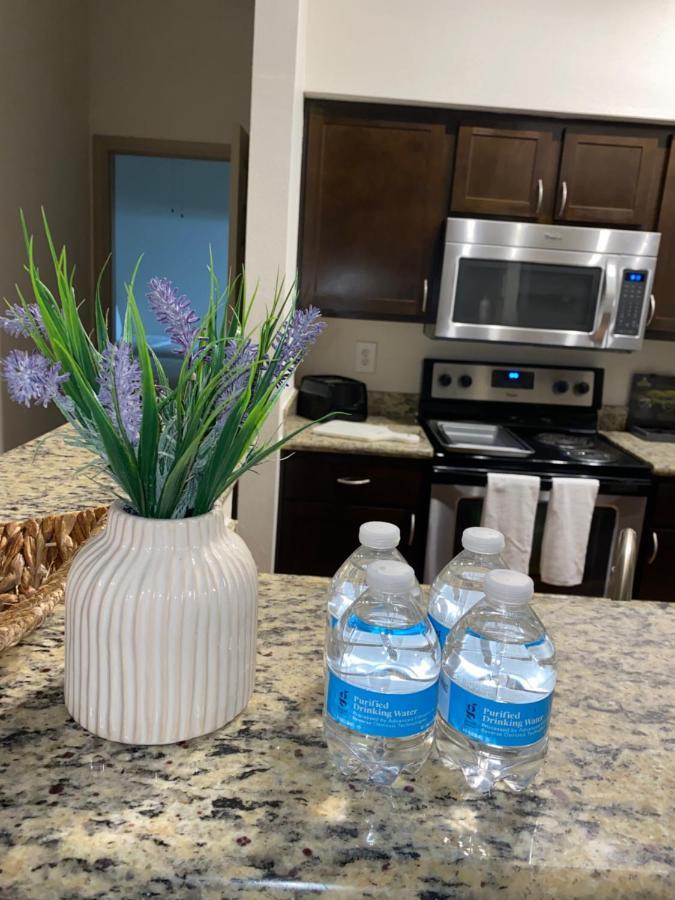 Spacious Galleria Cottage - Self Check In & Free Parking, 4 Beds 2 Bathrooms هيوستن المظهر الخارجي الصورة