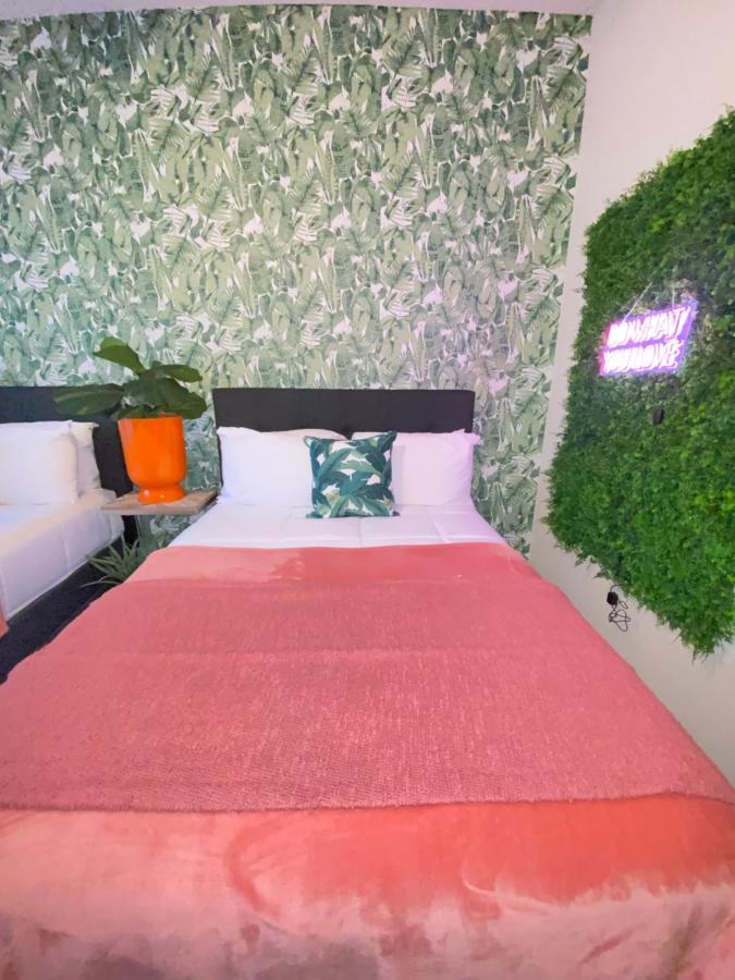 Spacious Galleria Cottage - Self Check In & Free Parking, 4 Beds 2 Bathrooms هيوستن المظهر الخارجي الصورة